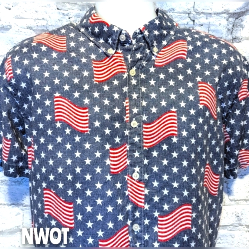 NWOT City Streets Stars & Stripes Button Down